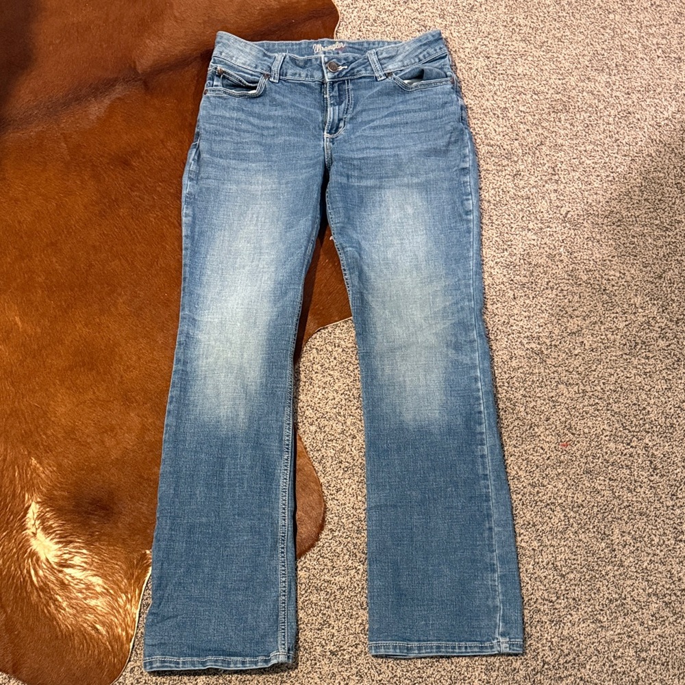 Wrangler Women's Boot Cut Jeans in Blue
